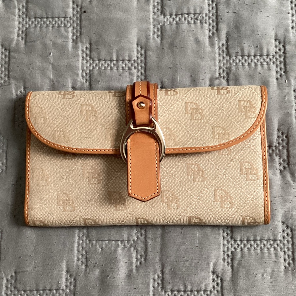 Dooney & Bourke Cream and Tan Women's Wallet